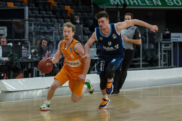 稳定领跑 稳定领跑